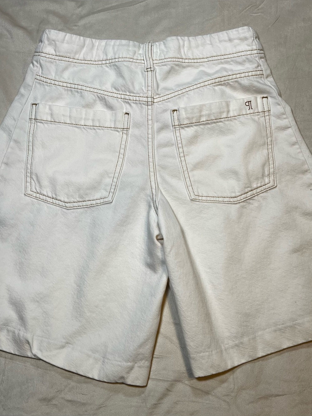 Anthropologie Pilcro White Denim Shorts with Contrast Stitching Sz 27